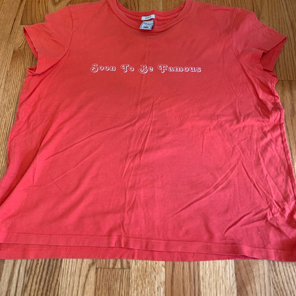 Old Navy Vintage Women’s tee size Large